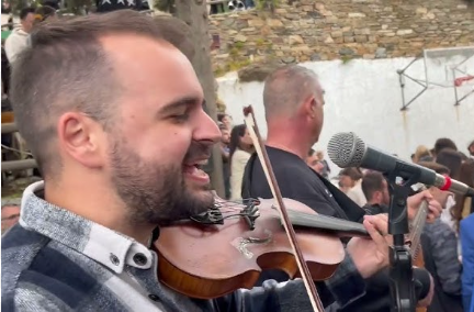 Πανηγύρι στον Φαλατάδο Τήνου